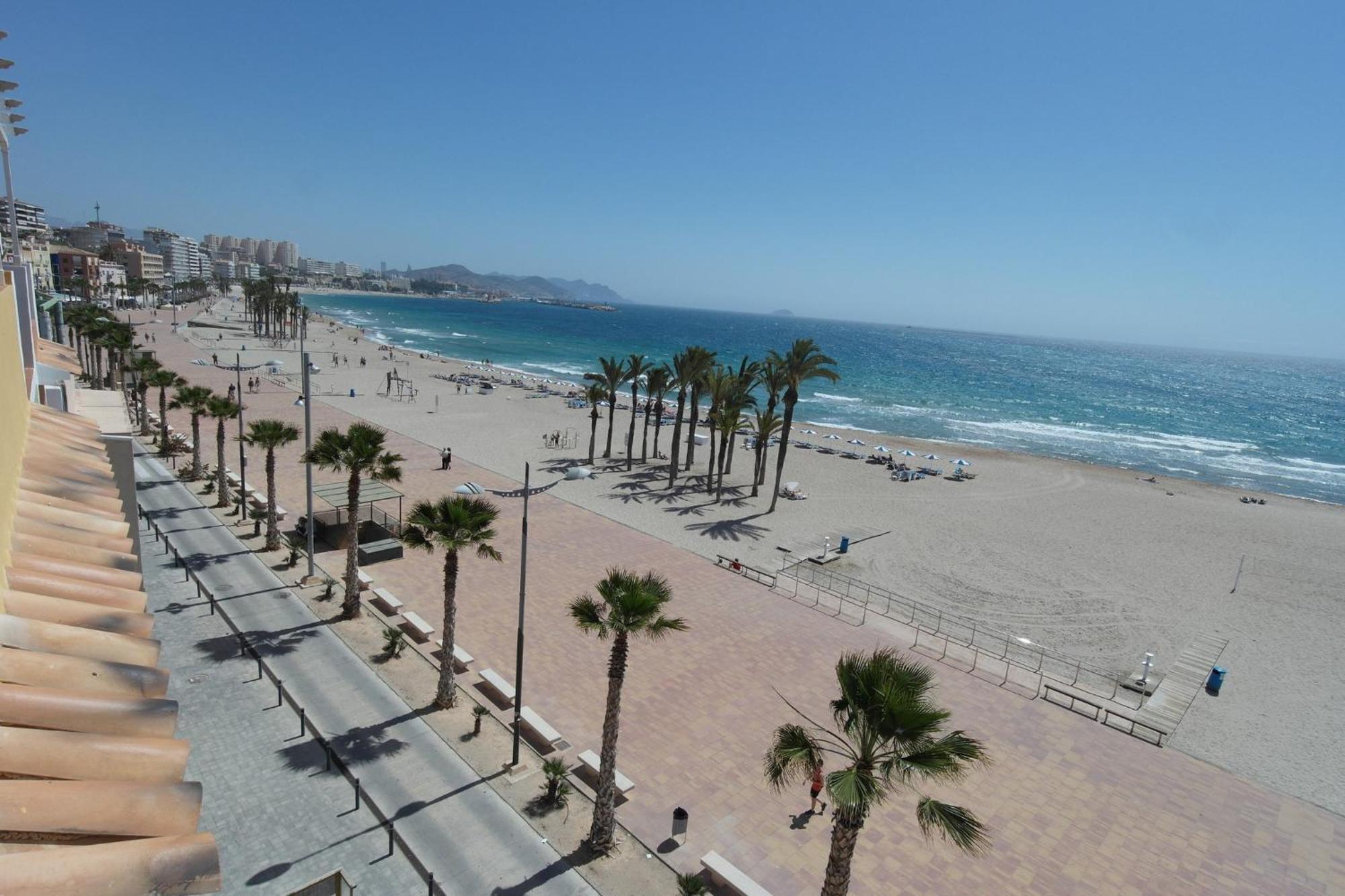 ATA, Moderno ático en primera línea en el casco antiguo Villajoyosa  Exterior foto
